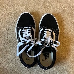 Black unisex vans size 8.5 womens/7 mens!! Basically brand new